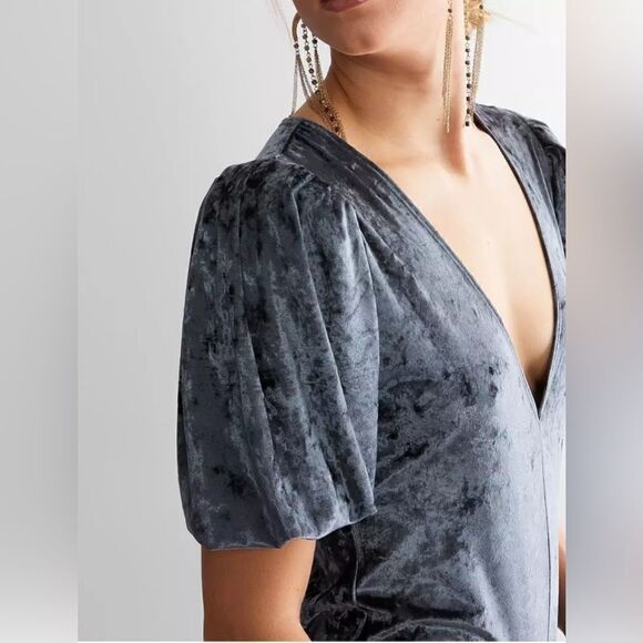Free People  Bodysuit DON'T YOU WISH velvet BODYSUIT NWOT small. New - Picture 12 of 12